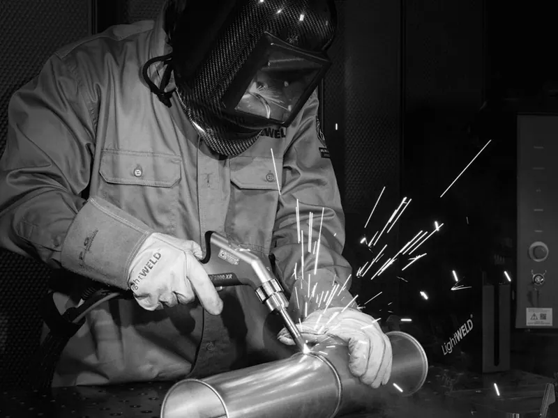 IPG Photonics LightWELD laser welding a stainless steel tube
