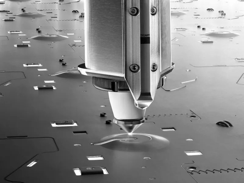 TRUMPF TruMatic 1000 punching machine punching sheet metal